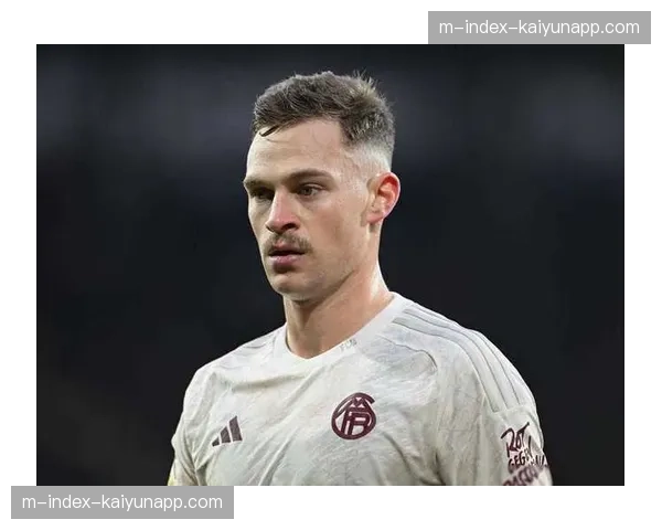 拜仁双后腰配置 基米希莱默搭档提供中场平衡与控制力